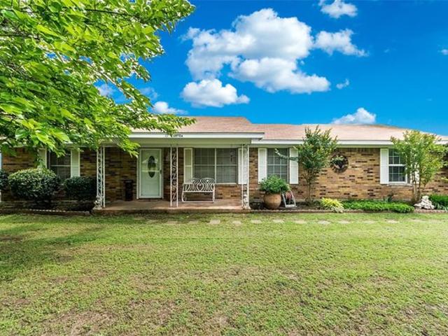 House for sale in Van Alstyne, Grayson County