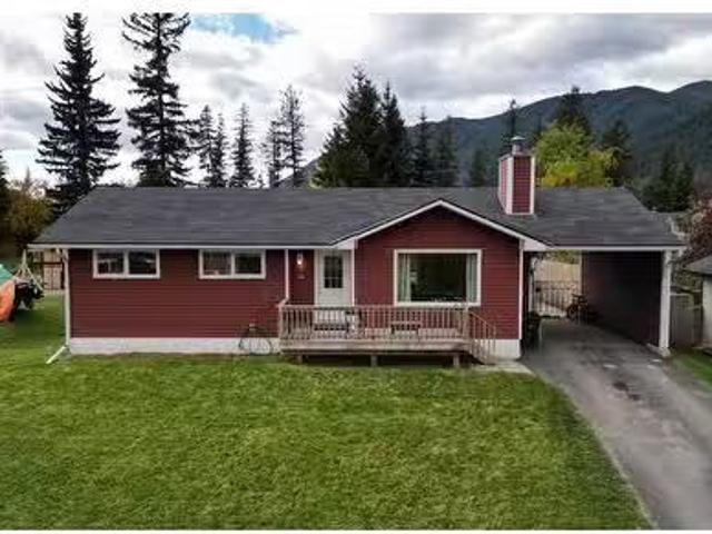 House for sale in Elkford, British Columbia