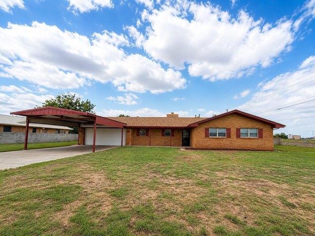 House for sale in Howard, Texas