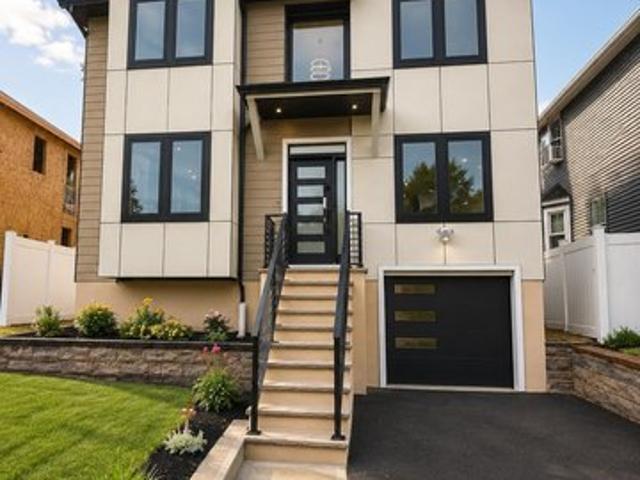 House for sale in Edison, New Jersey