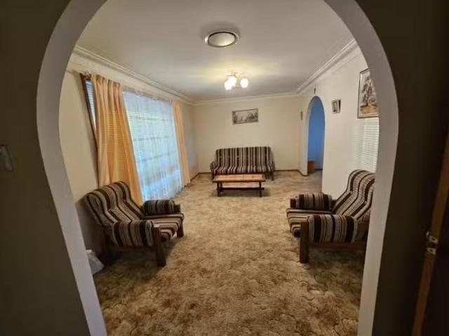 House for rent in Old Guildford
