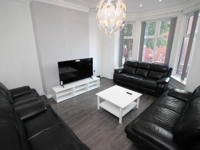 House for rent in Hyde Park, West Yorkshire