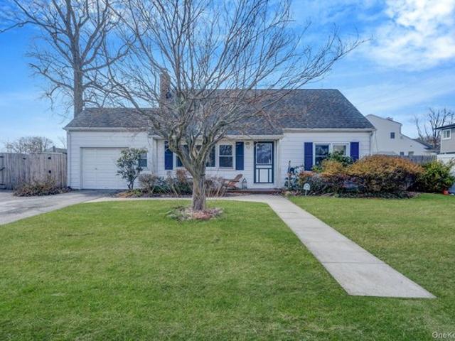 House for sale in Babylon, New York