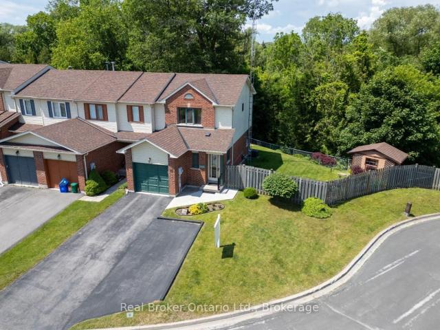 Townhouse for sale in Woburn, Ontario