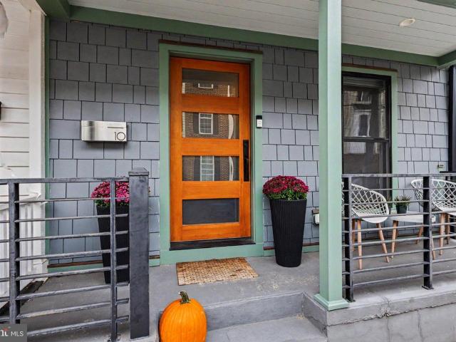 Townhouse for sale in Lambertville, Hunterdon County