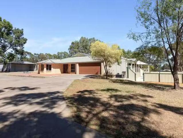 House for rent in Serpentine