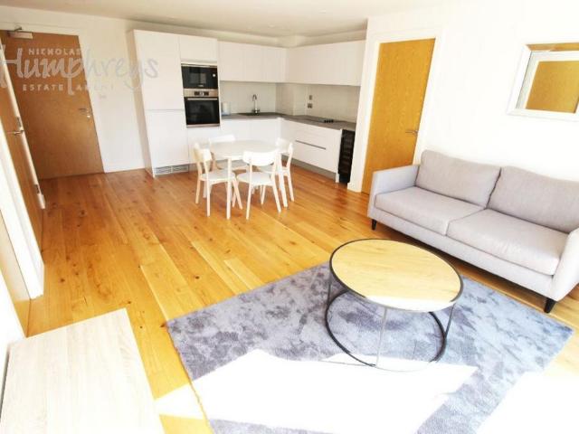 Apartment for rent in Park Central, Birmingham