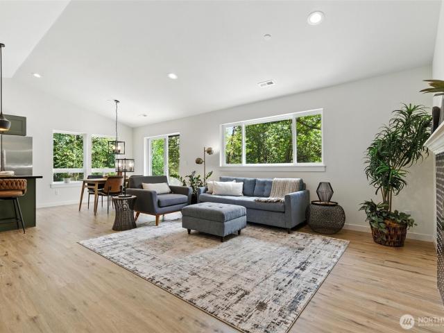 House for sale in Lakebay