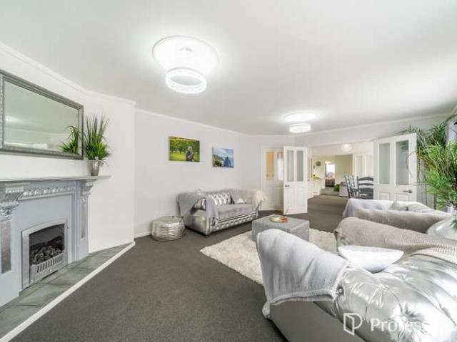 House for sale in Days Bay, Wellington