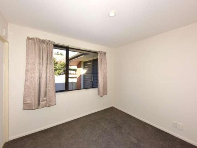 House for rent in Chaslands, Canterbury