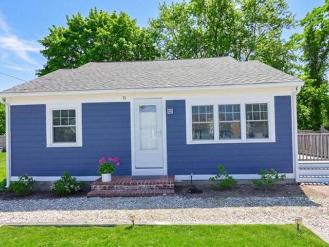 House for sale in Dennis, Massachusetts