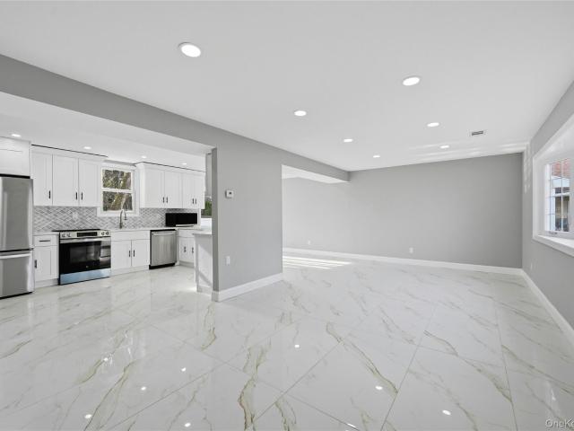 House for sale in Smithtown, New York