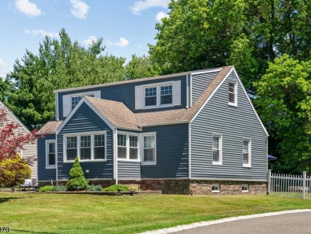 House for sale in Fairfield, New Jersey
