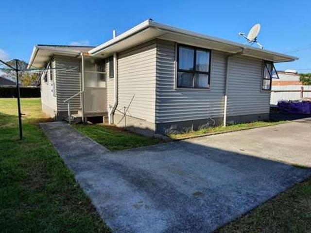 House for rent in Owhata