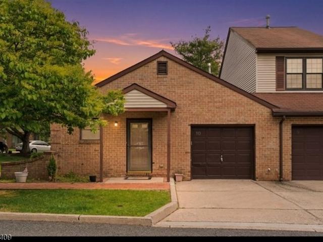 Townhouse for sale in Lebanon, New Jersey
