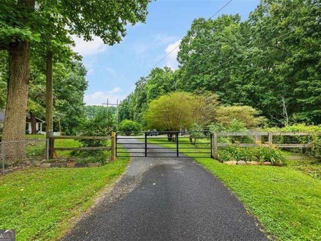 House for sale in Alpharetta, Georgia