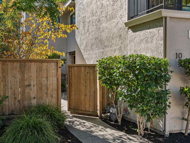 Townhouse for sale in Moraga, Contra Costa County