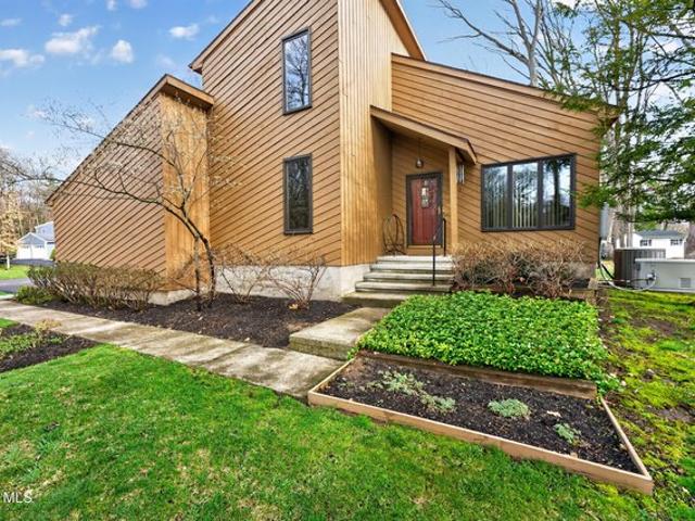 House for sale in Saratoga, New York