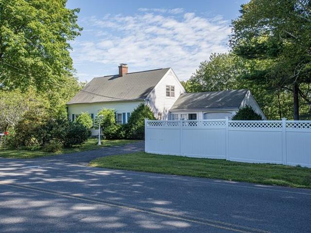 House for sale in Hatfield, Massachusetts