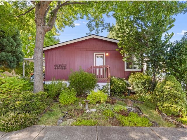 House for sale in San George Estates, Medford