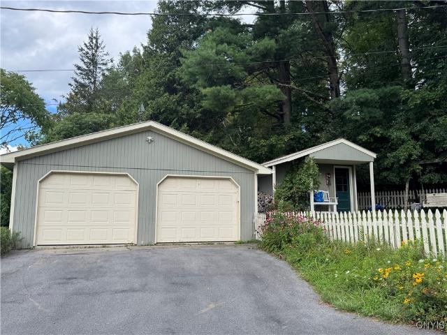 House for sale in Hamilton, New York