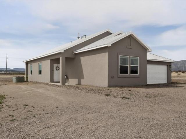 House for sale in Edgewood, New Mexico