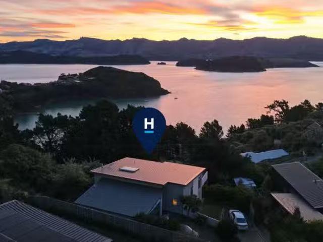 House for sale in Little Akaloa, Canterbury