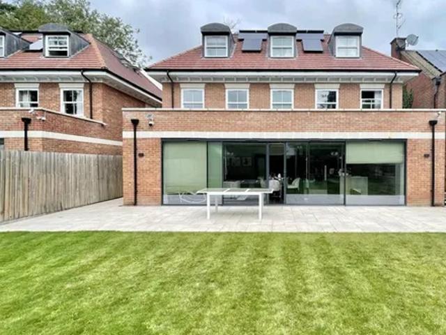House for rent in Cockfosters, Greater London