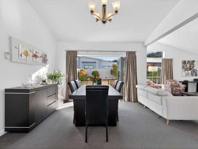 House for sale in Days Bay, Wellington
