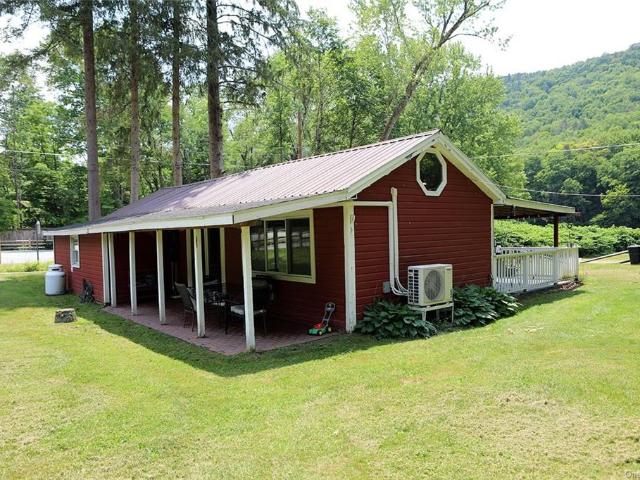 House for sale in Hankins, New York