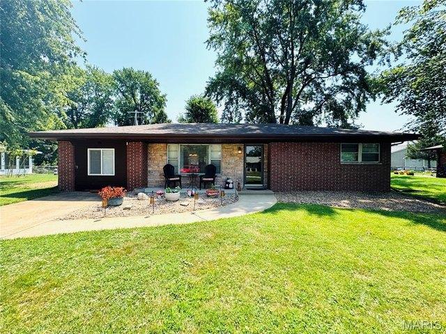 House for sale in Belleville, Illinois