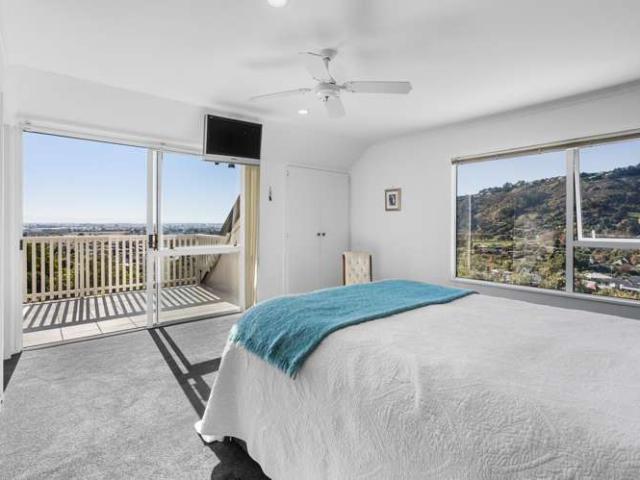 House for sale in Chaslands, Canterbury