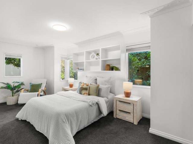 House for sale in Chaslands, Canterbury