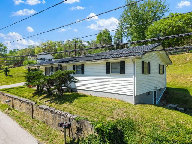 House for sale in Manchester, Kentucky