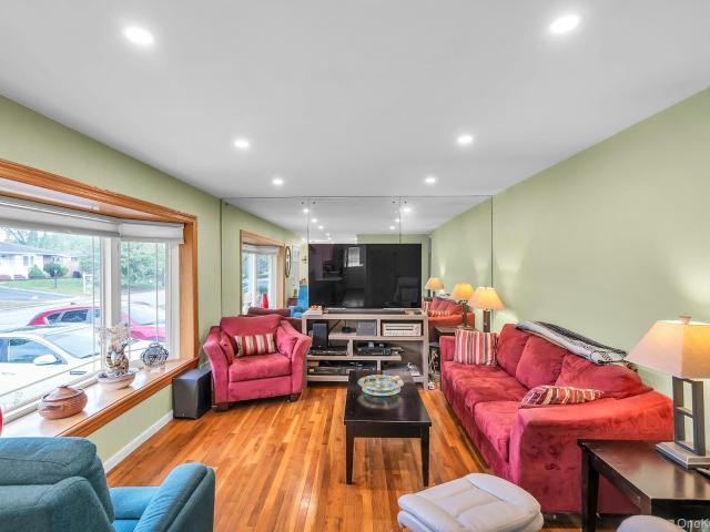 House for sale in Commack, Town of Huntington