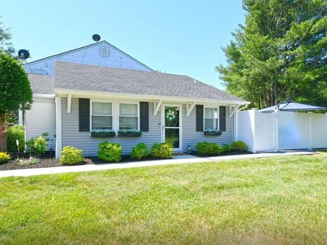 House for sale in Centereach, New York