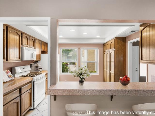 Condo for sale in Irvine, Woodbridge
