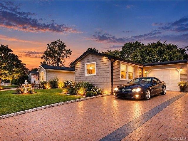 Condo for sale in Manorville, Town of Brookhaven