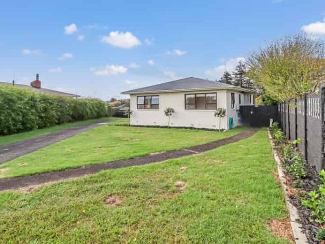 House for rent in Awhitu, Oroua County