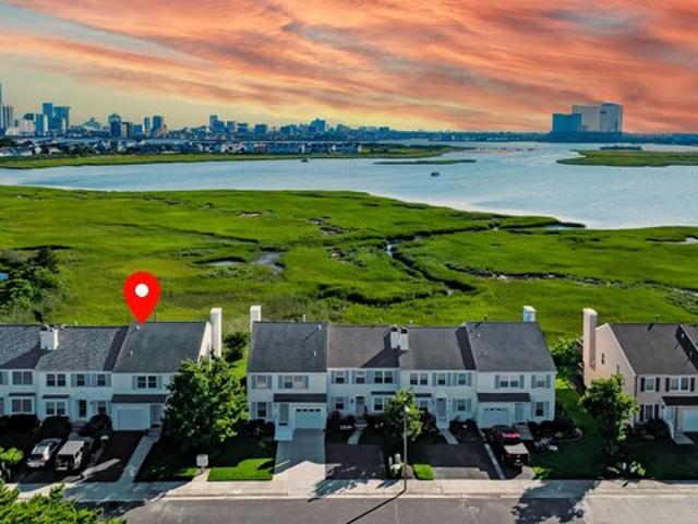 Townhouse for sale in Brigantine, New Jersey