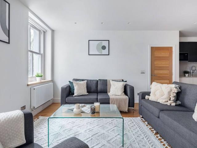Apartment for rent in St Paul's, Greater London
