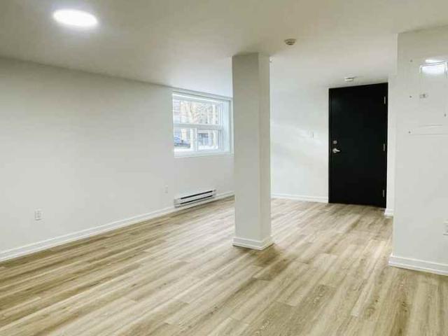 Apartment for rent in Etobicoke—Lakeshore, Toronto