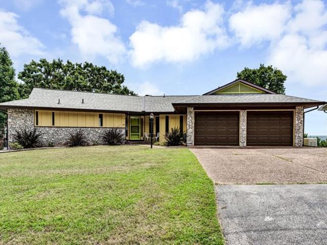 House for sale in Stone, Missouri