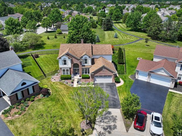 House for sale in Mchenry, Illinois