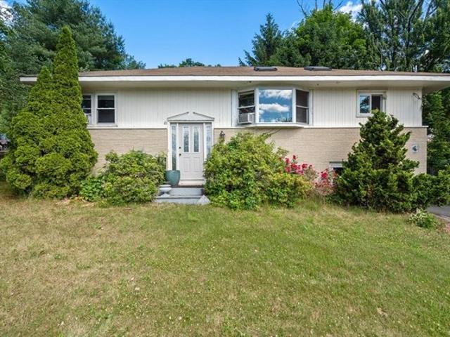 House for sale in Upton, Massachusetts