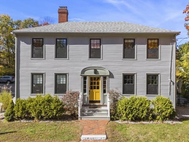 Townhouse for sale in Freeport, Cumberland County