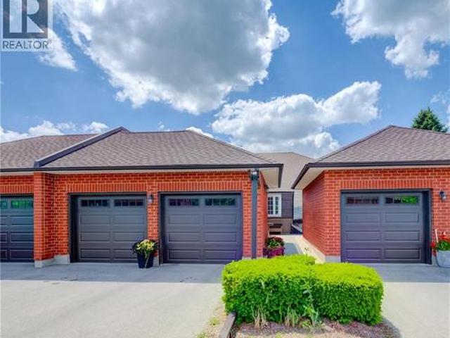Townhouse for sale in Cambridge, Ontario