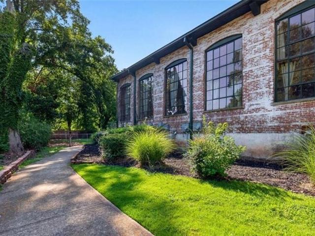 Condo for sale in Hampton, Georgia