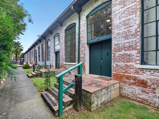 Condo for sale in West Hampton, Hampton