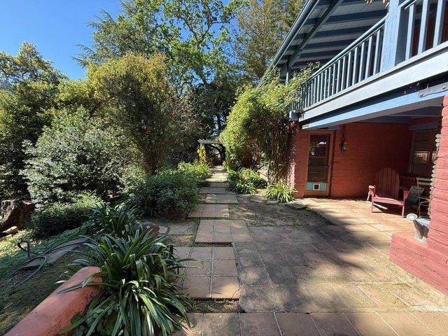 House for sale in Portola Valley, San Mateo County